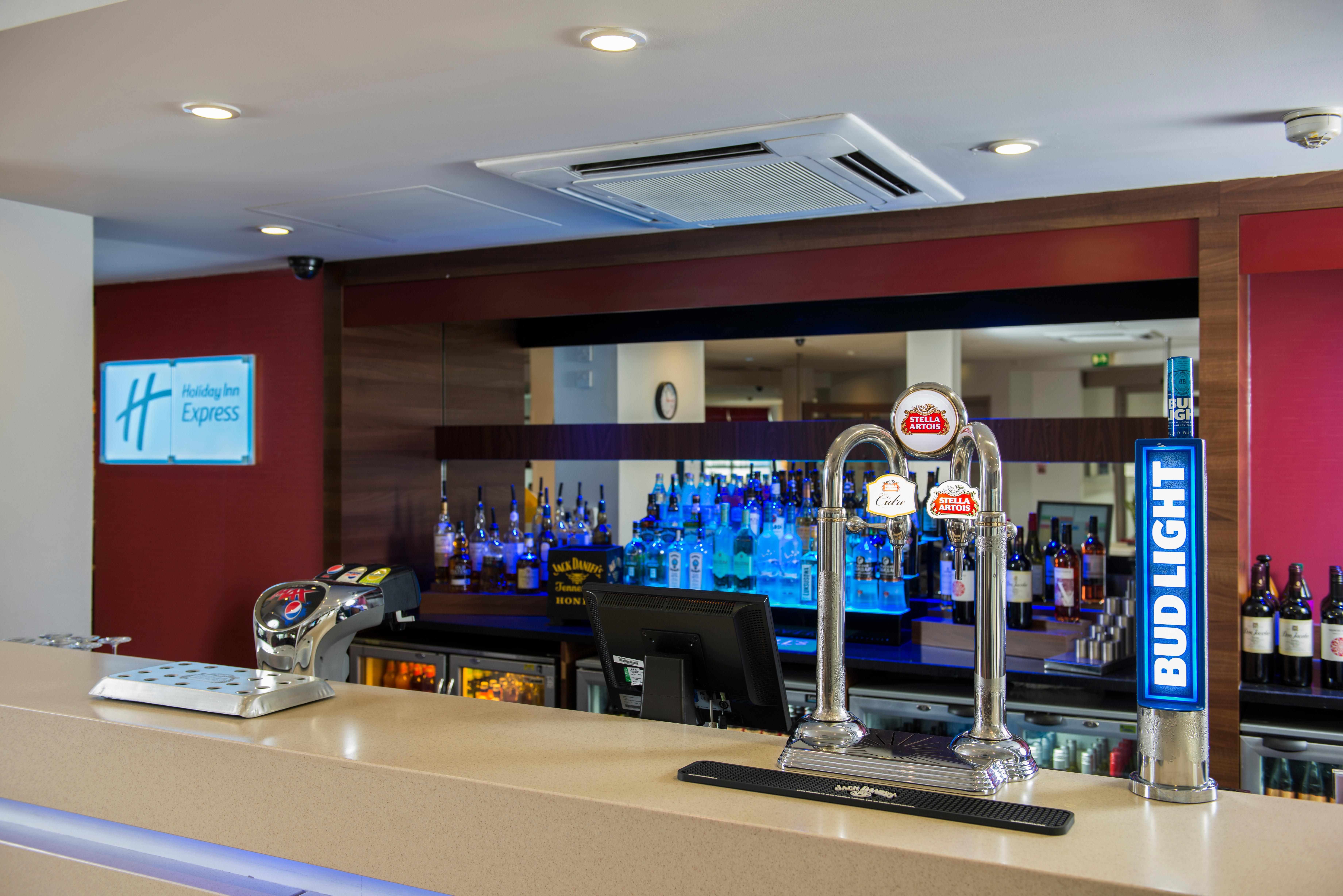 Holiday Inn Express Taunton East By Ihg Eksteriør bilde