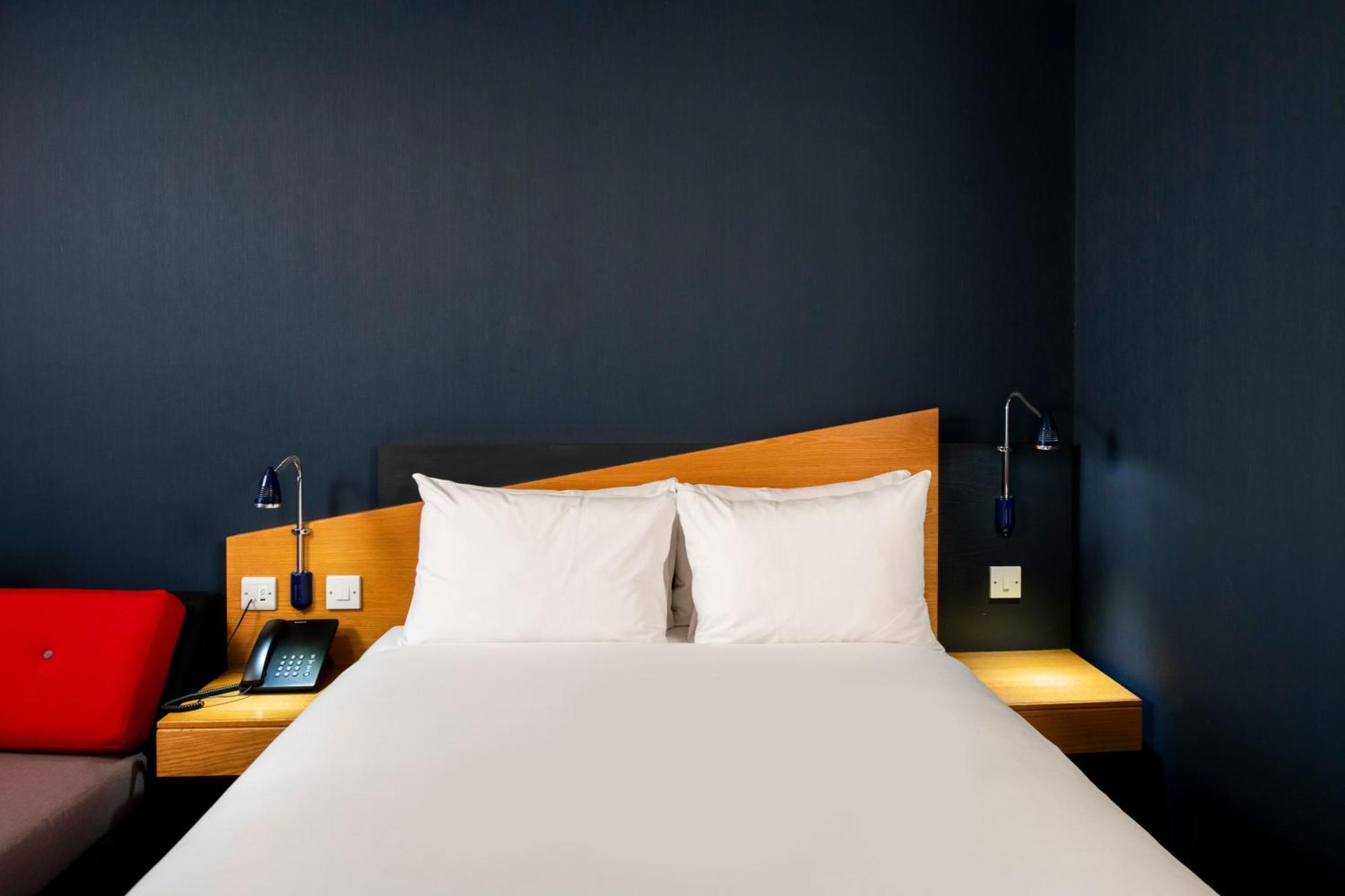 Holiday Inn Express Taunton East By Ihg Eksteriør bilde