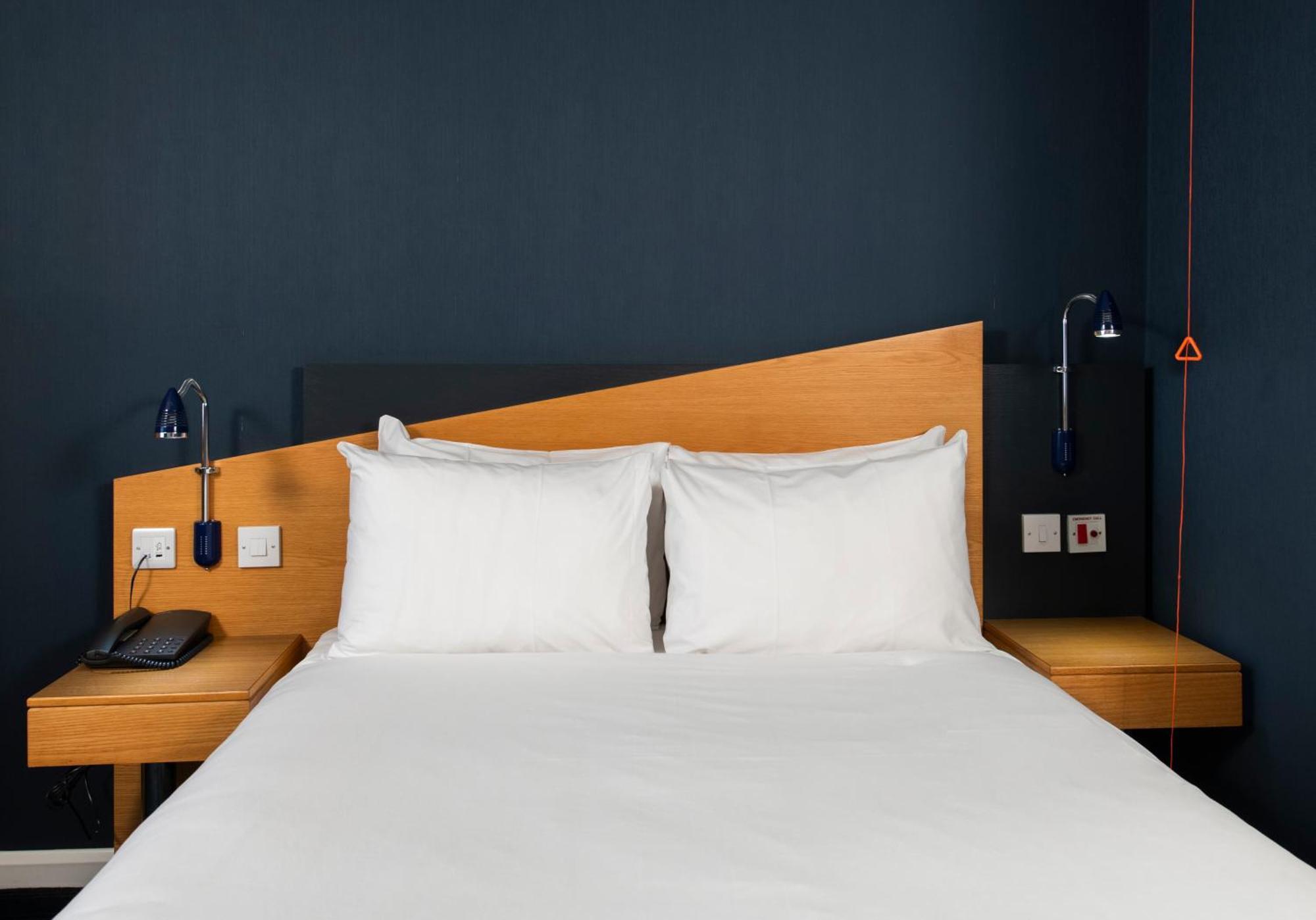 Holiday Inn Express Taunton East By Ihg Eksteriør bilde