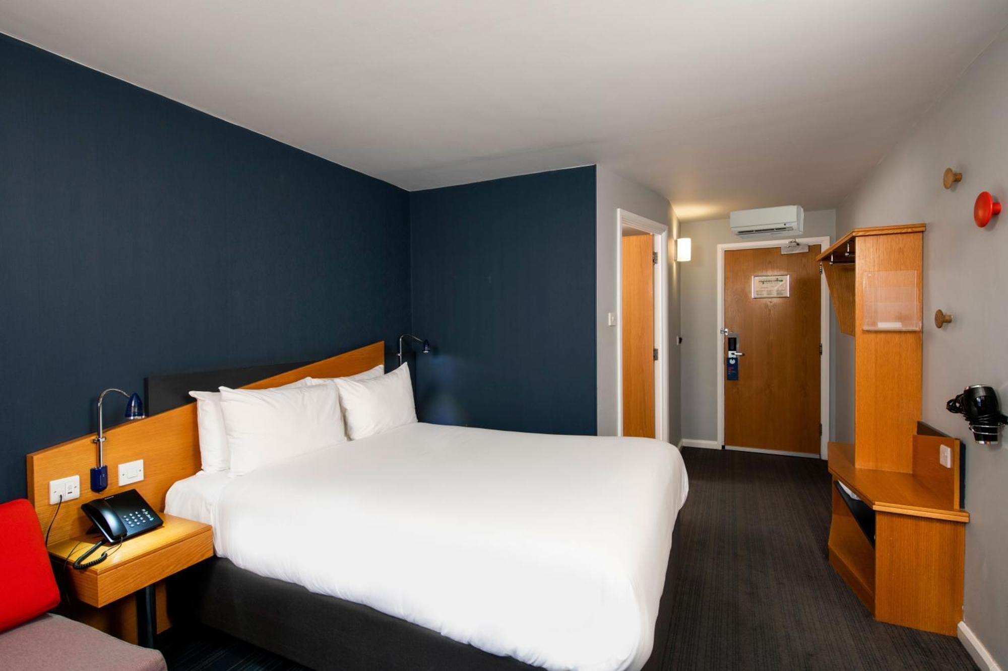 Holiday Inn Express Taunton East By Ihg Eksteriør bilde
