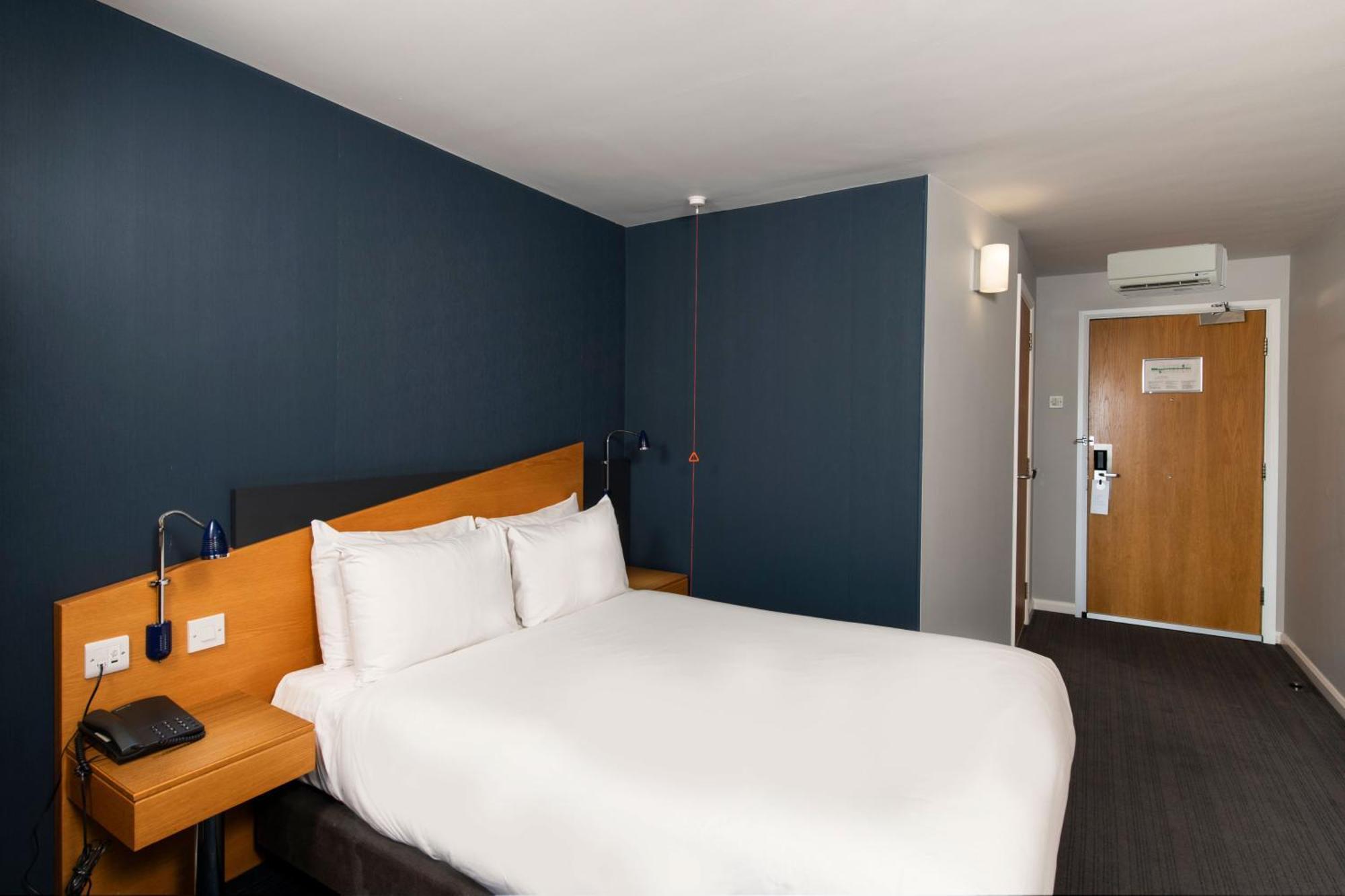 Holiday Inn Express Taunton East By Ihg Eksteriør bilde