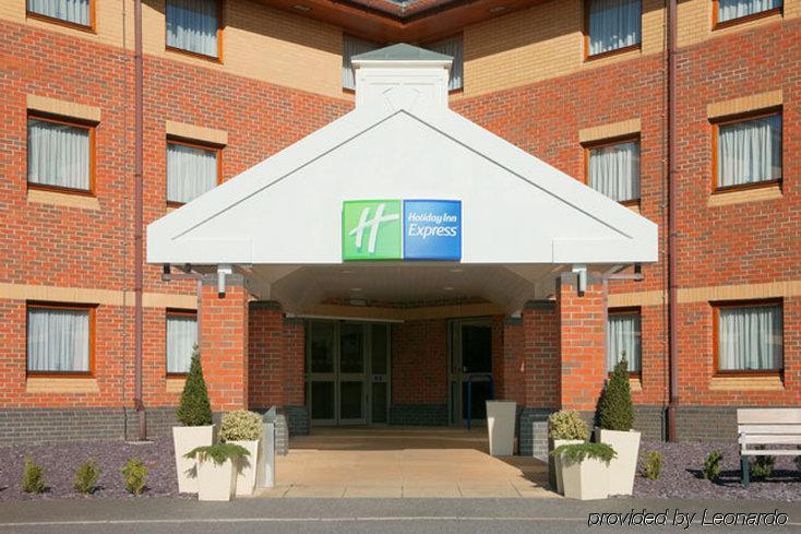 Holiday Inn Express Taunton East By Ihg Eksteriør bilde