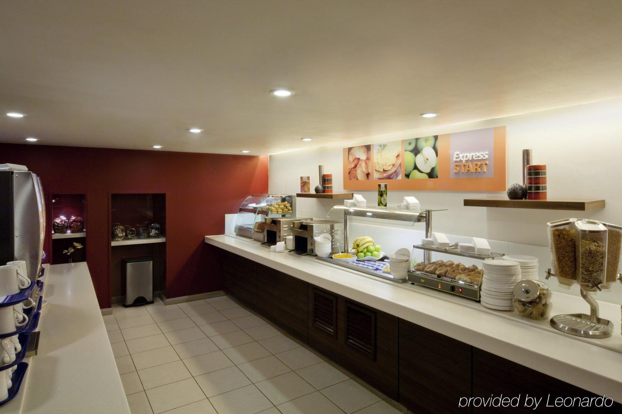 Holiday Inn Express Taunton East By Ihg Restaurant bilde