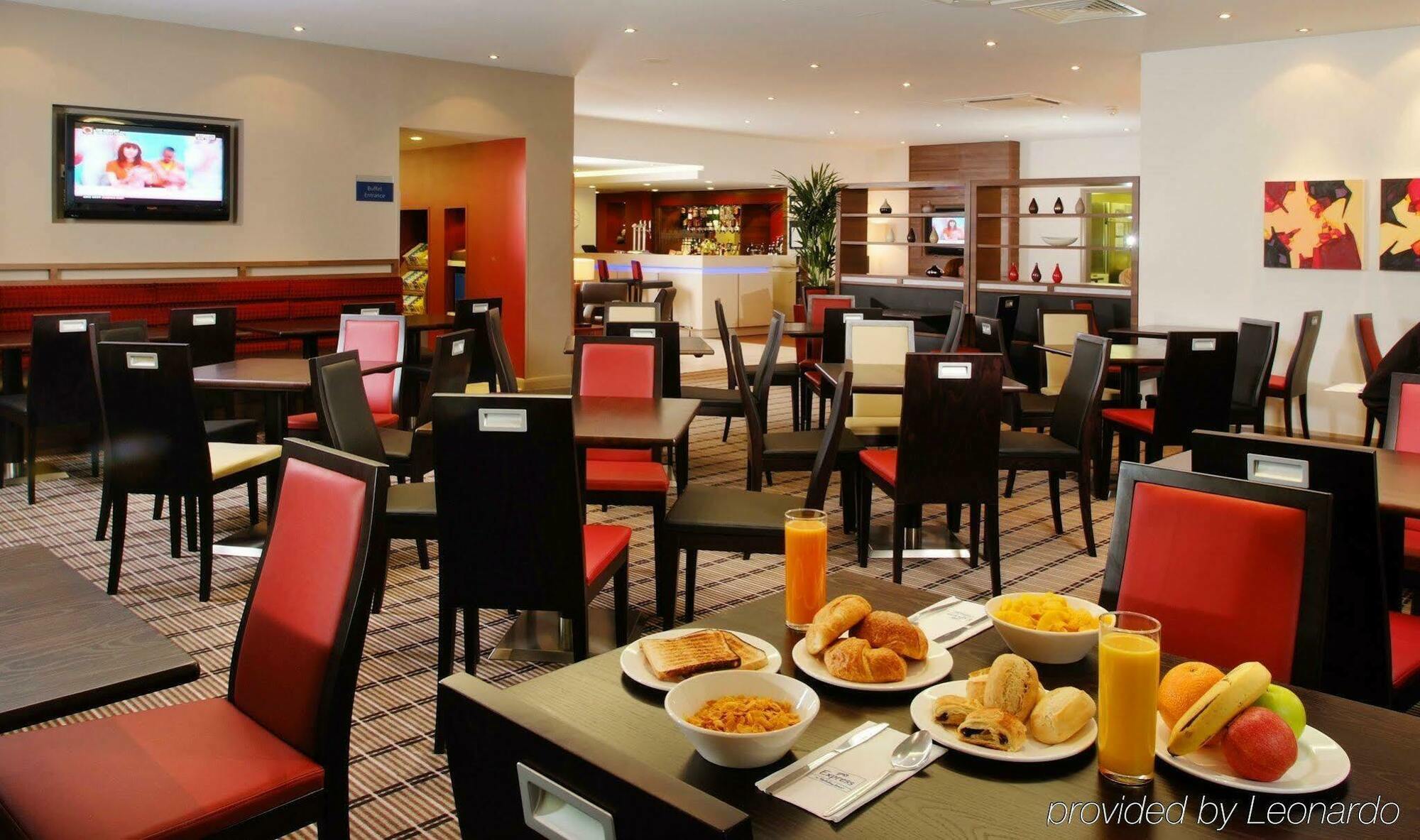 Holiday Inn Express Taunton East By Ihg Eksteriør bilde